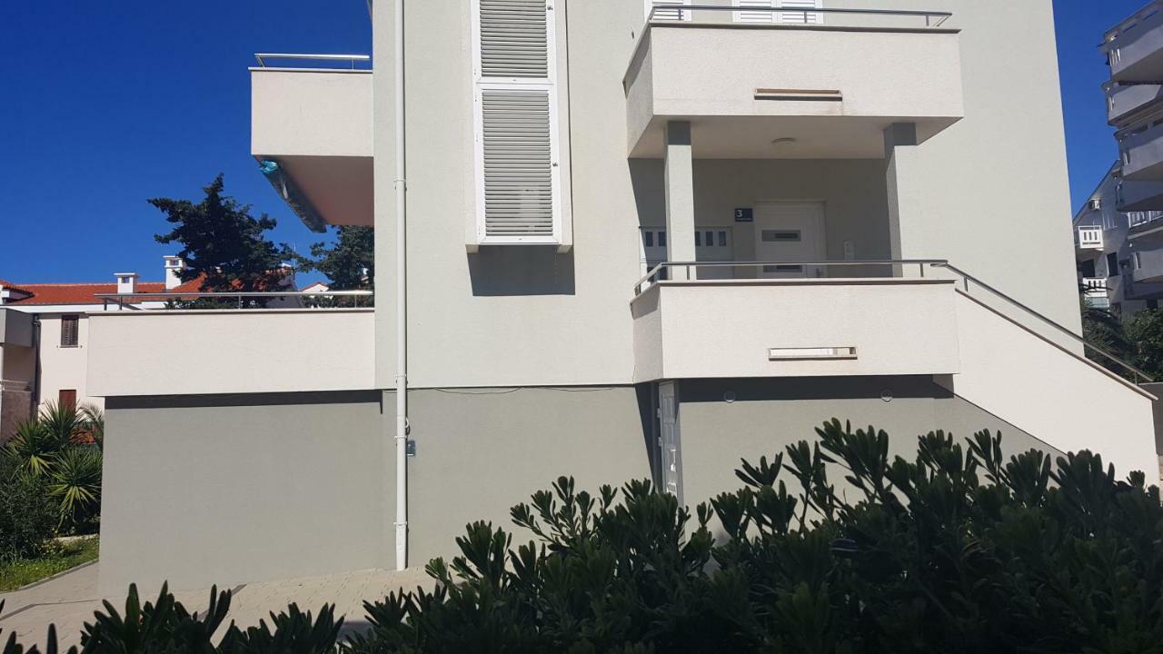 Apartments Biba Novalja Zewnętrze zdjęcie